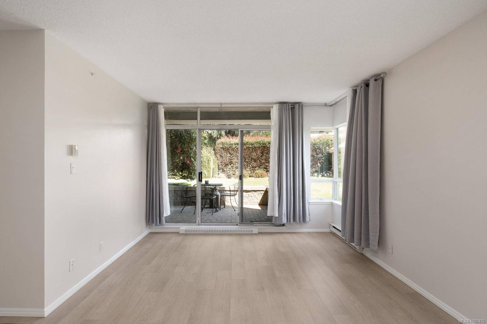 Victoria, BC V8V 4Y4,1020 View St #205