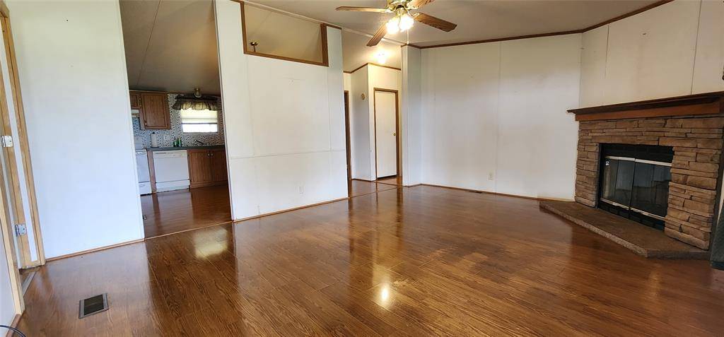 Wortham, TX 76693,14342 County Road 2200