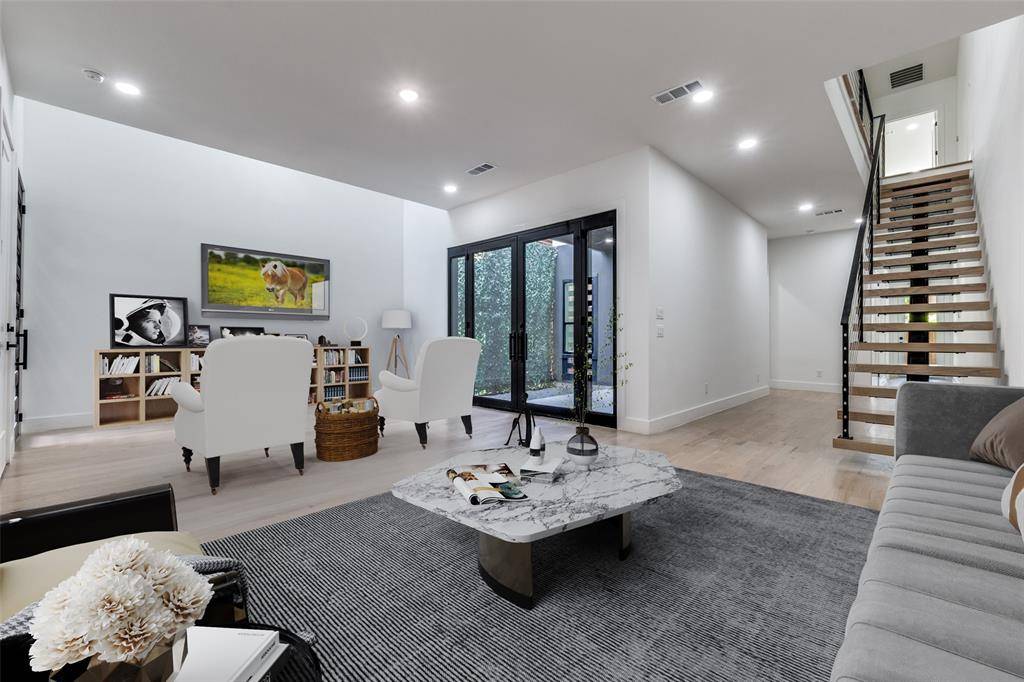 1521 N Haskell Avenue, Dallas, TX 75204