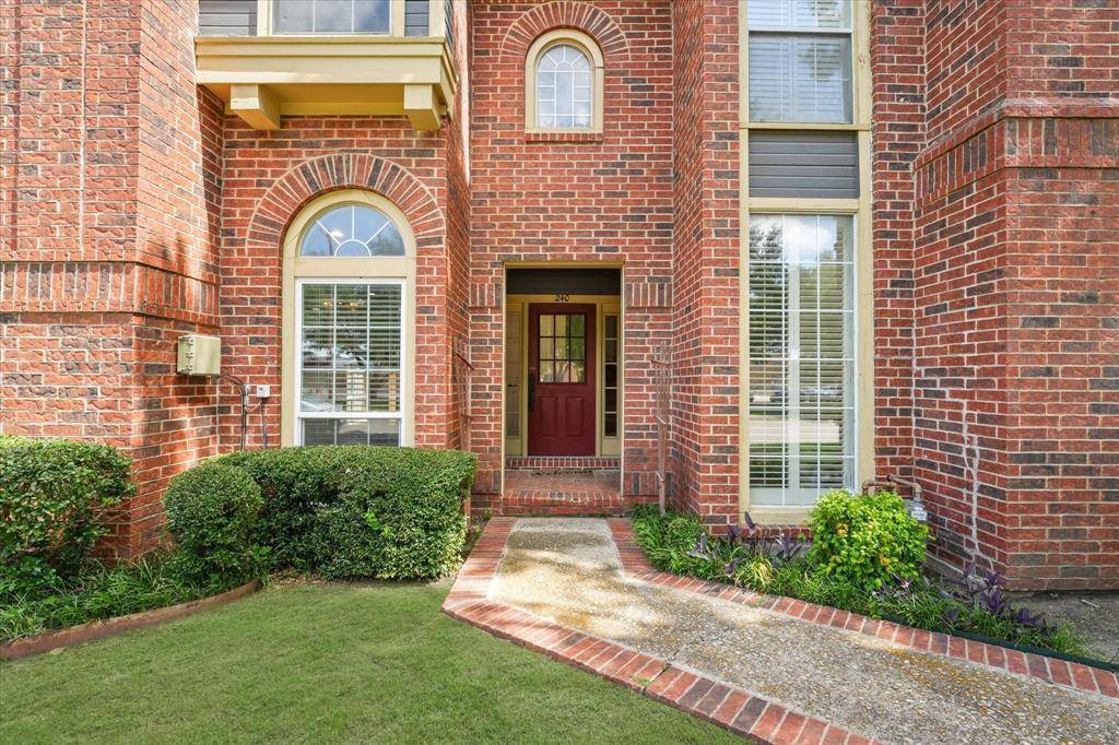 240 Cobblestone Row, Denton, TX 76207