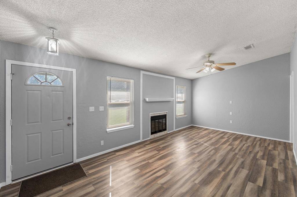 Mansfield, TX 76063,508 S Waxahachie Street
