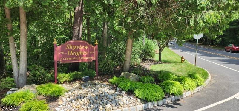 15 Averell Dr, Parsippany-troy Hills Twp., NJ 07950