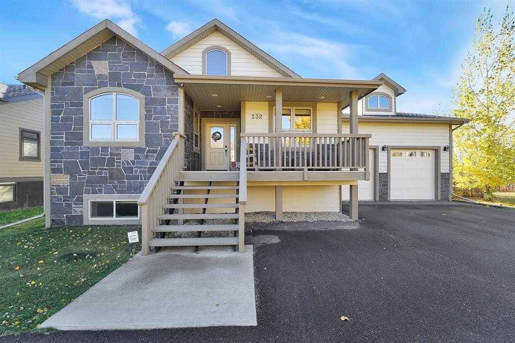 Rural Ponoka County, AB T0C 2J0,232 Canal ST