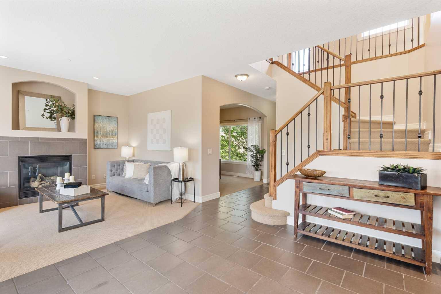 122 Coopers Bay Southwest, Airdrie, AB T4B 3K2