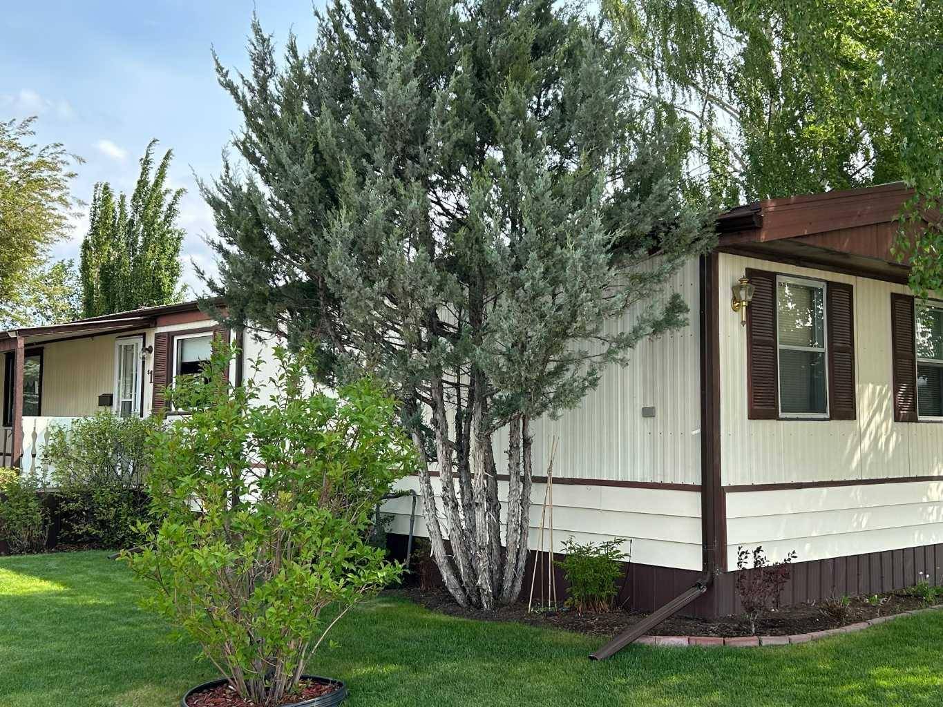 Olds, AB T4H 1M2,1 Birch Close