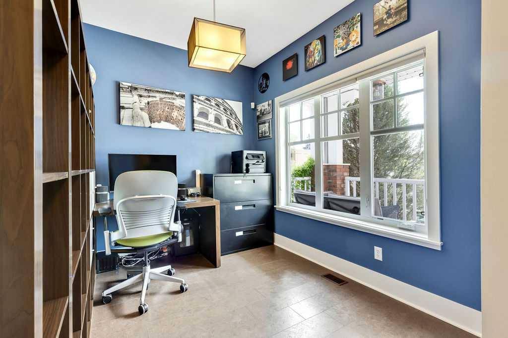 Calgary, AB T2M 3W4,2320 22 ST NW