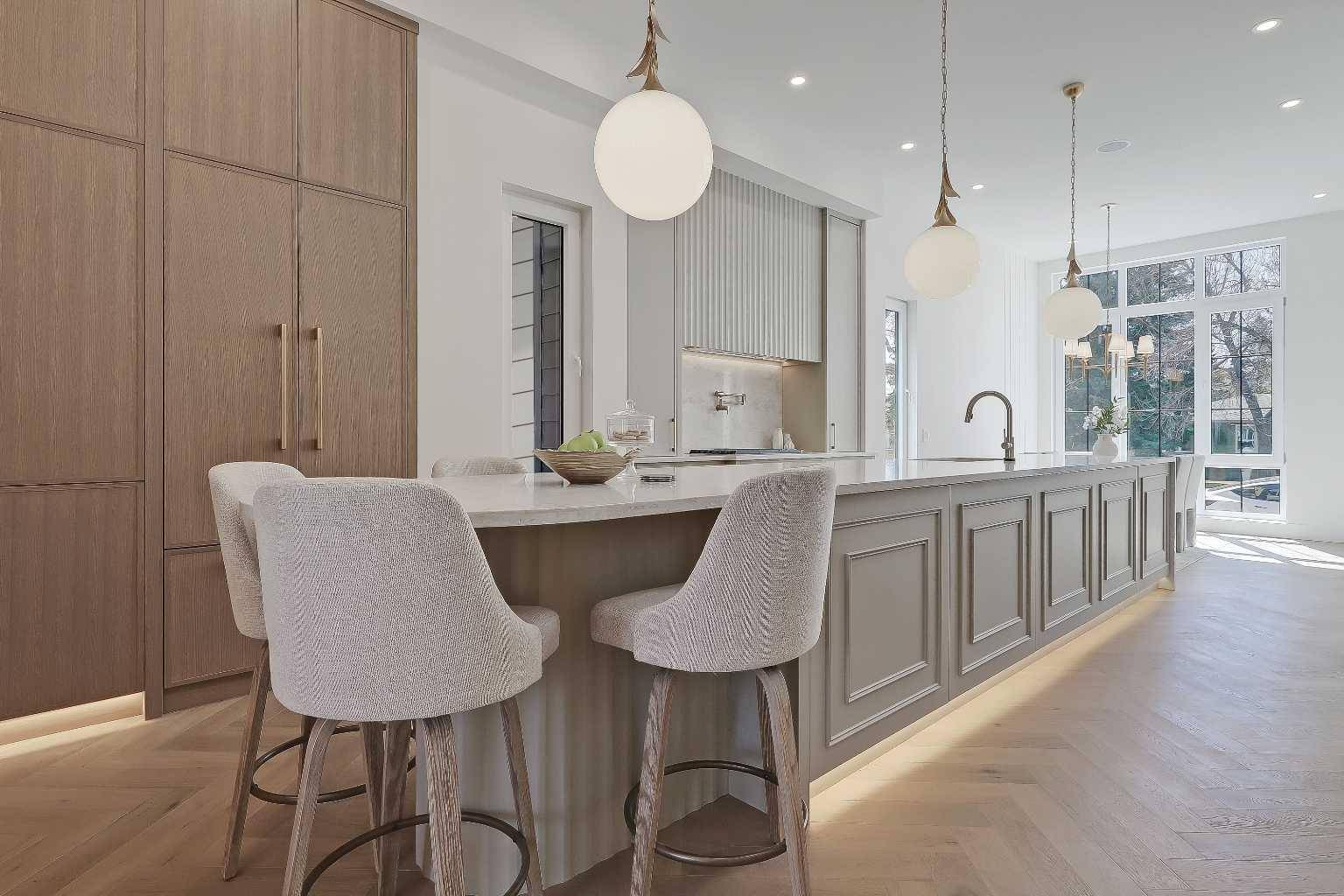 2322 54 AVE Southwest, Calgary, AB T3E 1M1