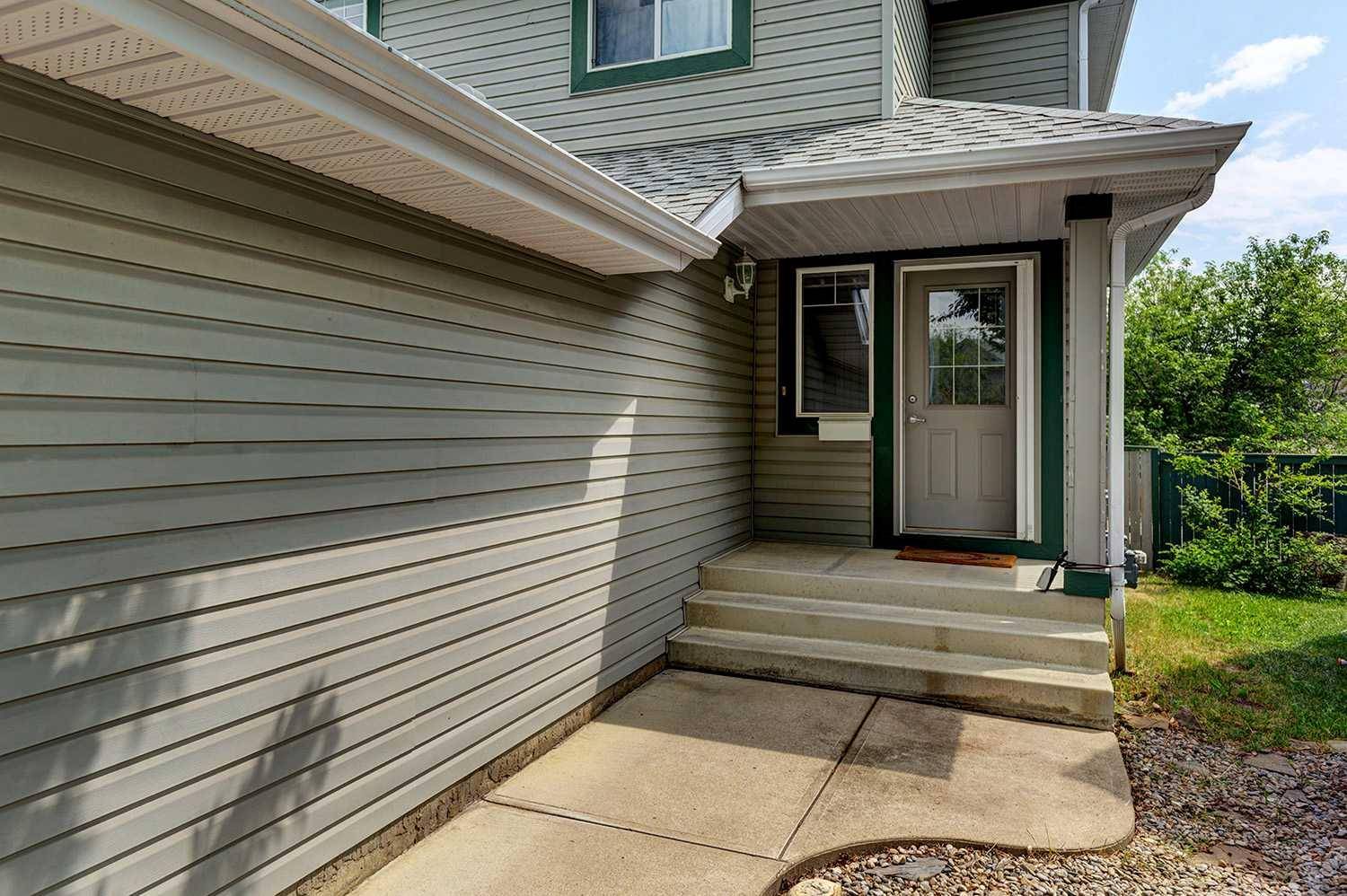 Calgary, AB T2Y 3V3,38 Somerside PL Southwest