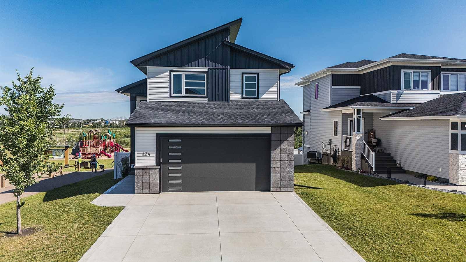 124 Eastpointe DR, Blackfalds, AB T4M 0H4