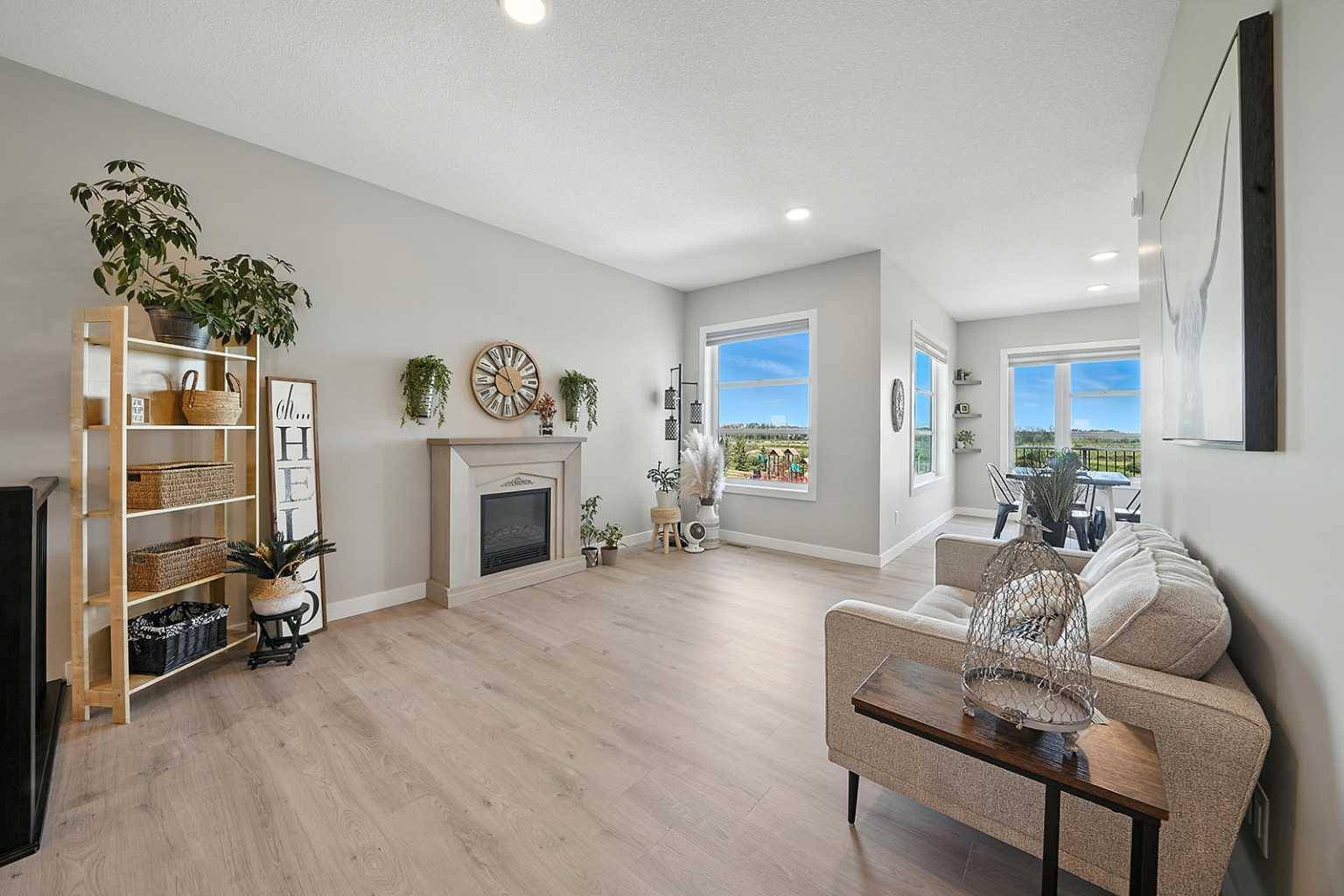 Blackfalds, AB T4M 0H4,124 Eastpointe DR