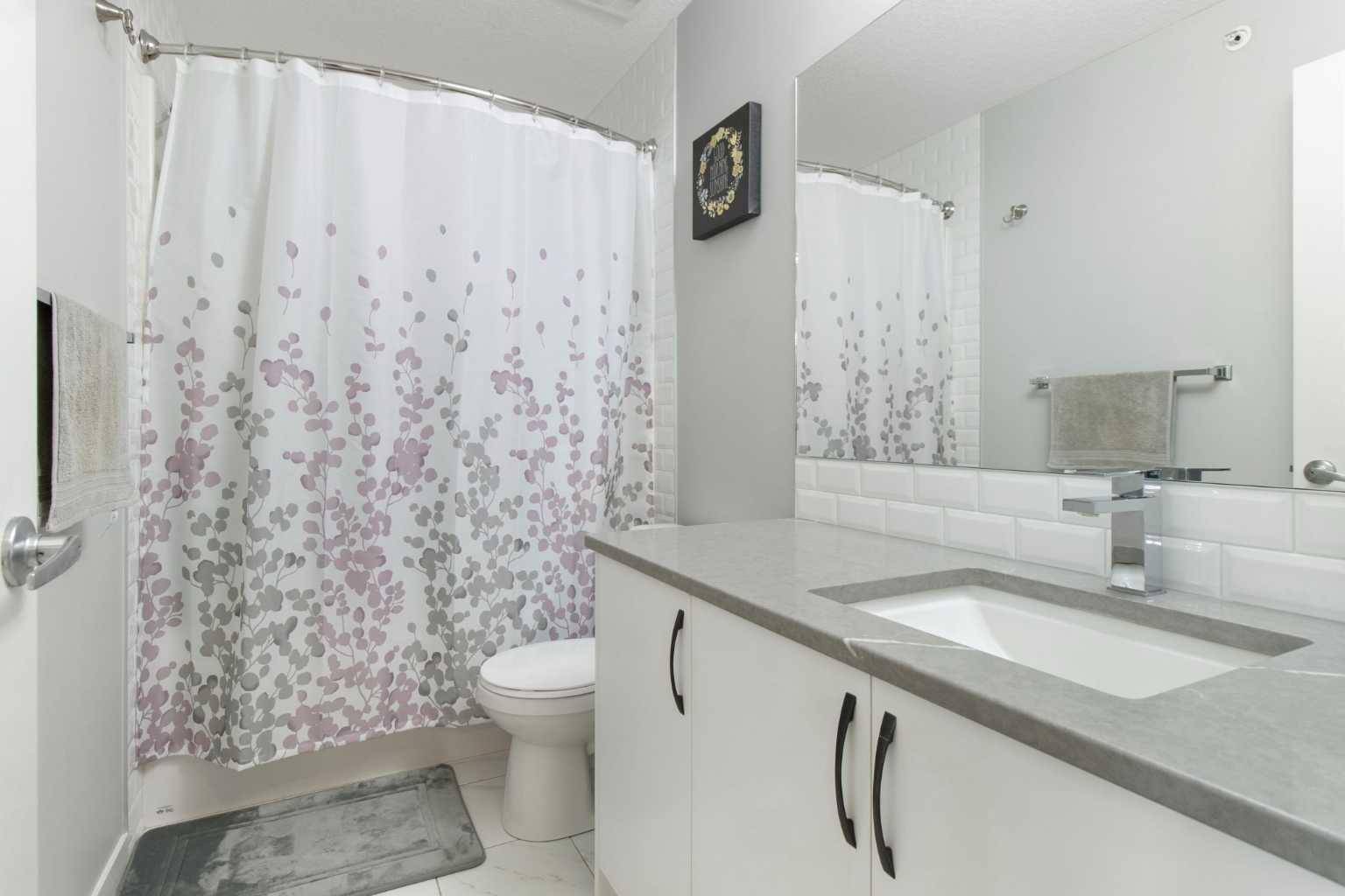 Calgary, AB T3M3B1,4350 Seton DR SE #421