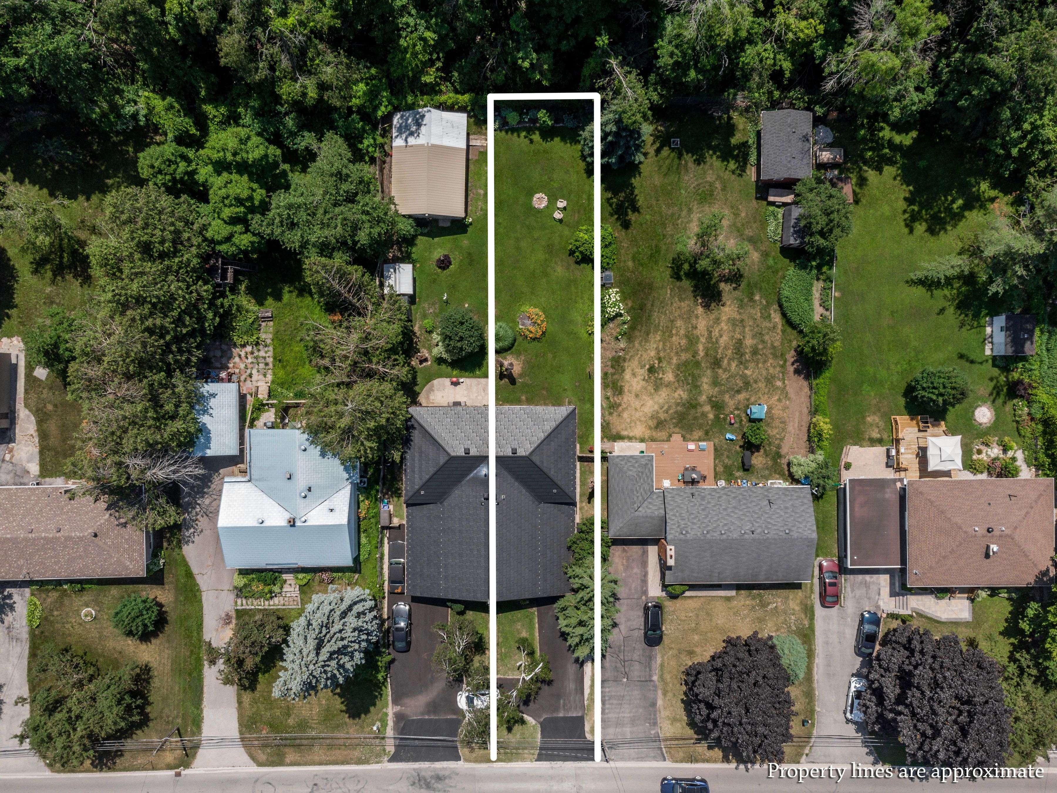 Orillia, ON L3V 2J2,55 Fittons RD E