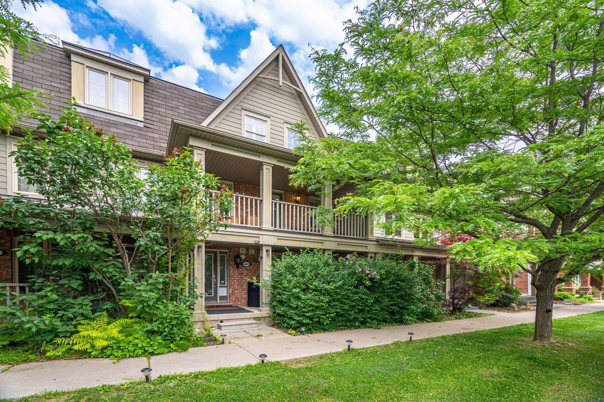 665 Holly AVE, Milton, ON L9T 0G2