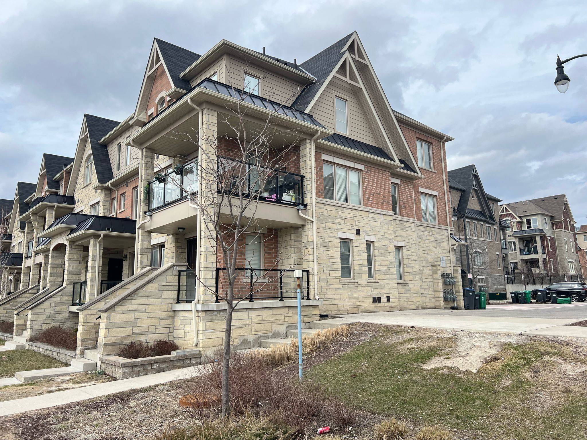 200 Veterans DR #103, Brampton, ON L7A 4S6