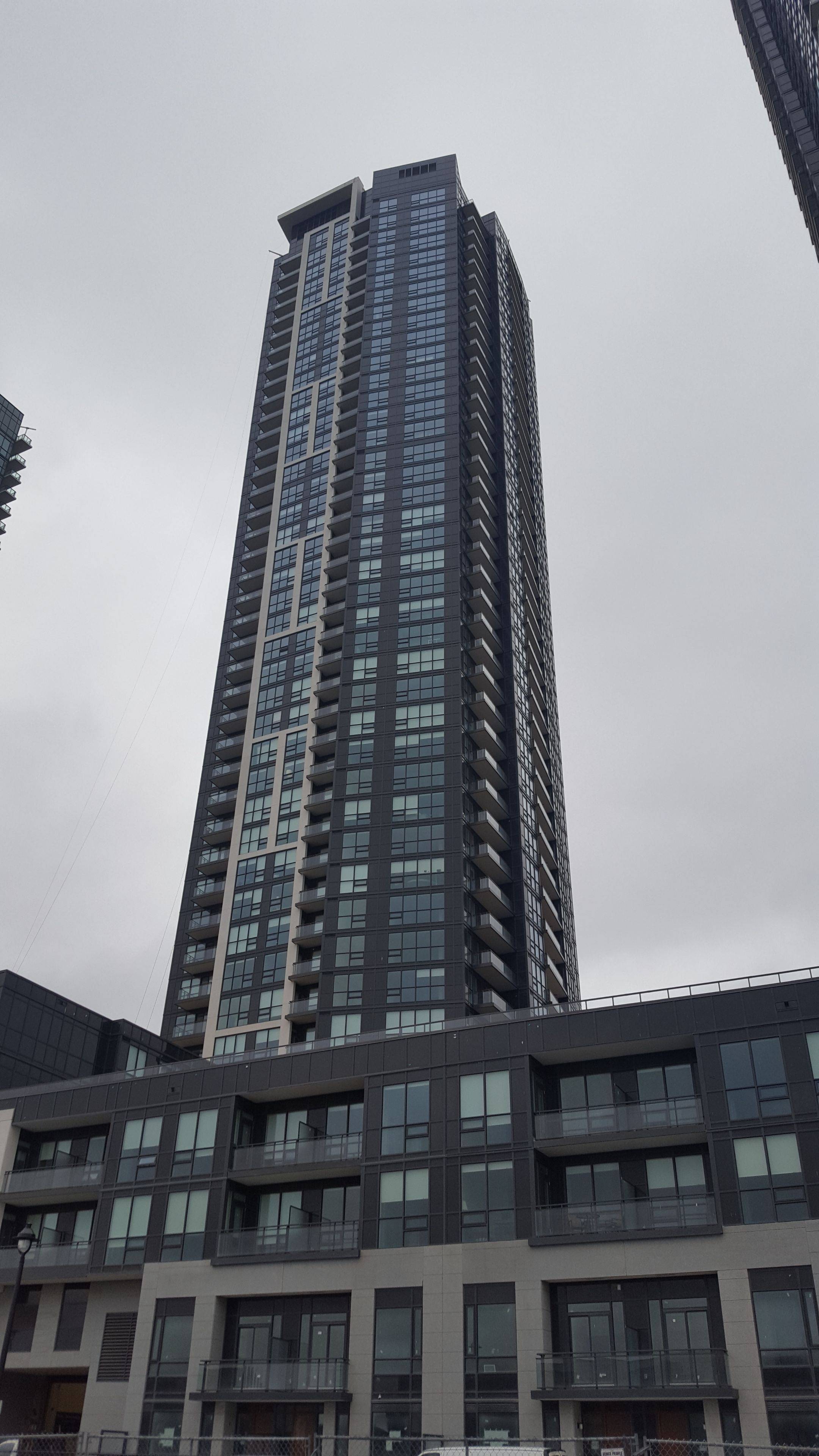 510 Curran PL #4303, Mississauga, ON L5B 0H4