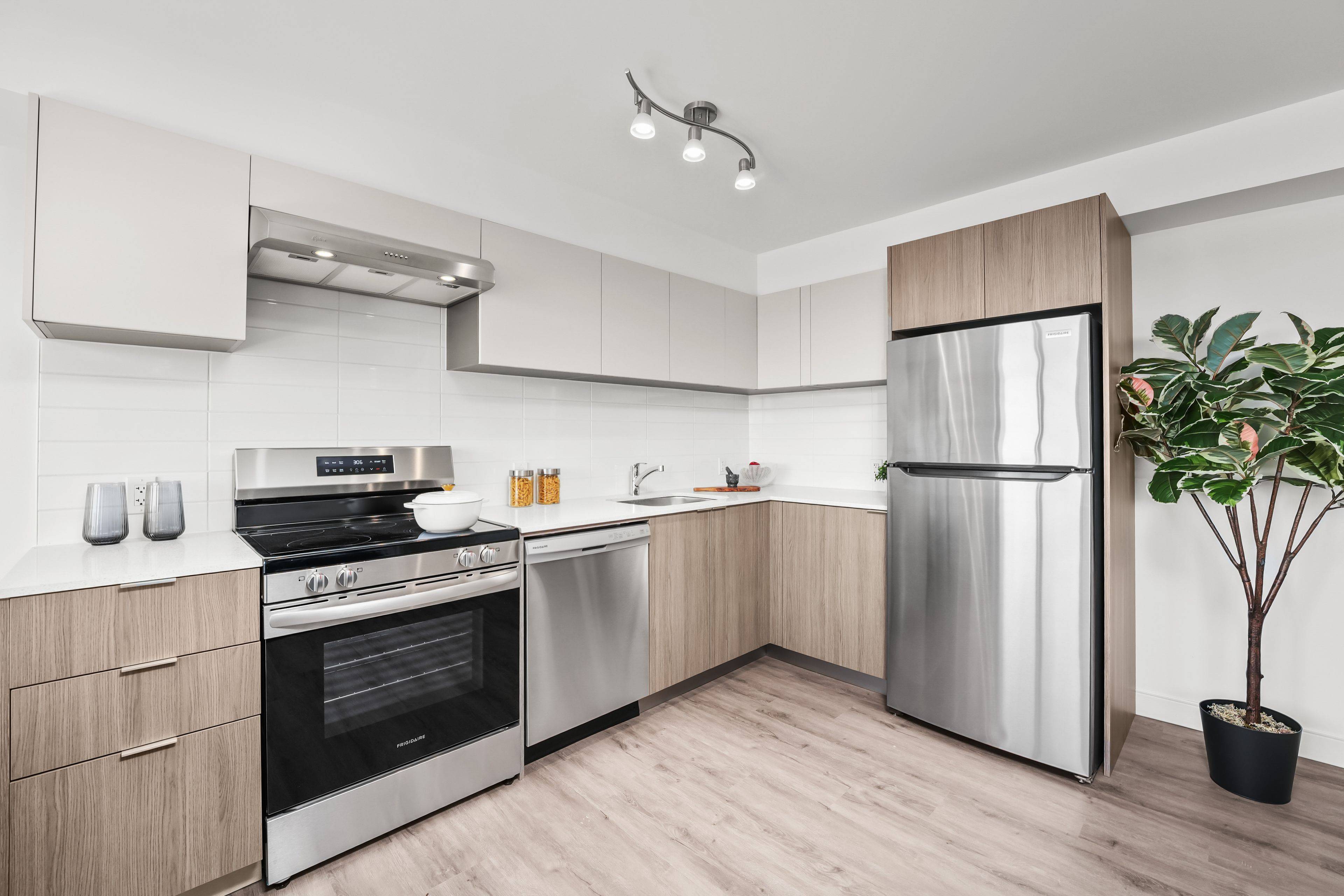 Brampton, ON L6X 4P7,100 Manett CRES #712