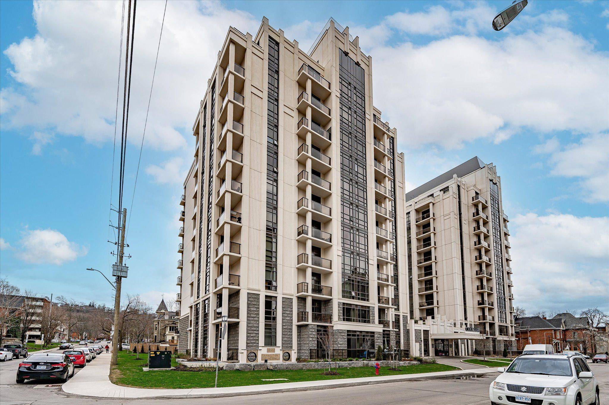 81 Robinson ST #604, Hamilton, ON L8P 0B9