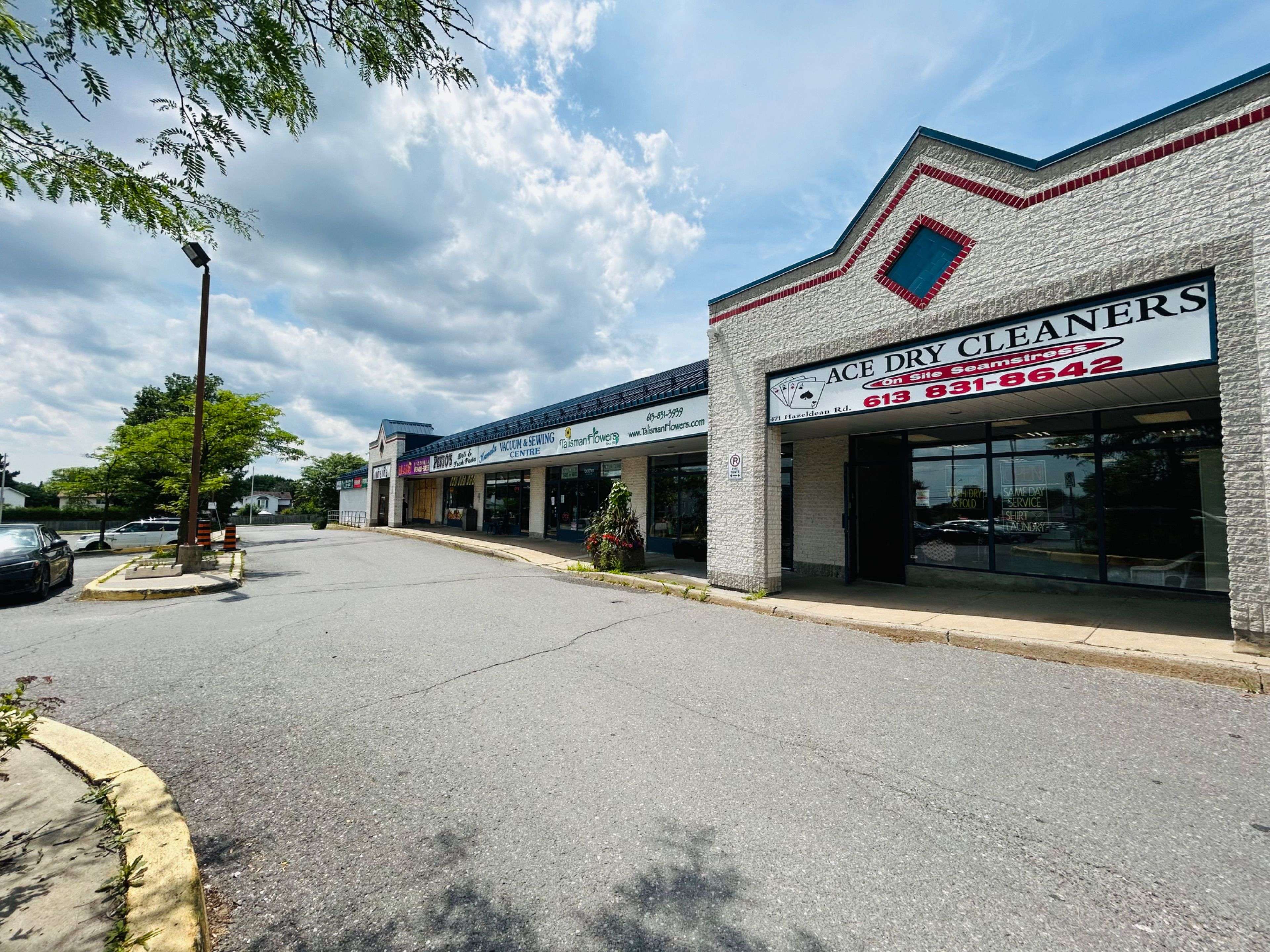 471 Hazeldean RD #Unit #12, Kanata, ON K2L 1V1