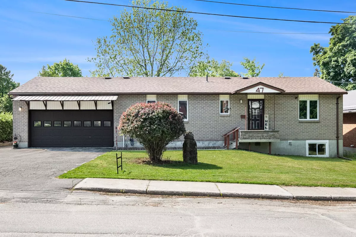 Smiths Falls, ON K7A 1R8,47 Gladstone AVE