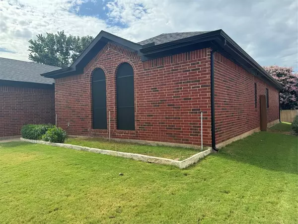 Corinth, TX 76210,1417 Loma Linda Terrace