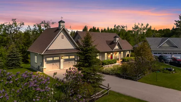 4 Cumberland CT, Oro-medonte, ON L0K 1E0
