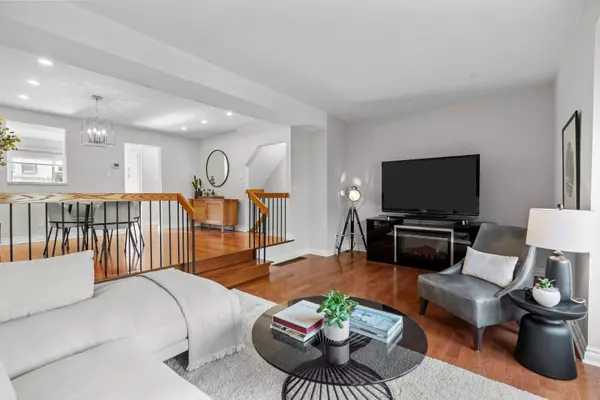 Mississauga, ON L5J 4J9,1060 Walden CIR #40