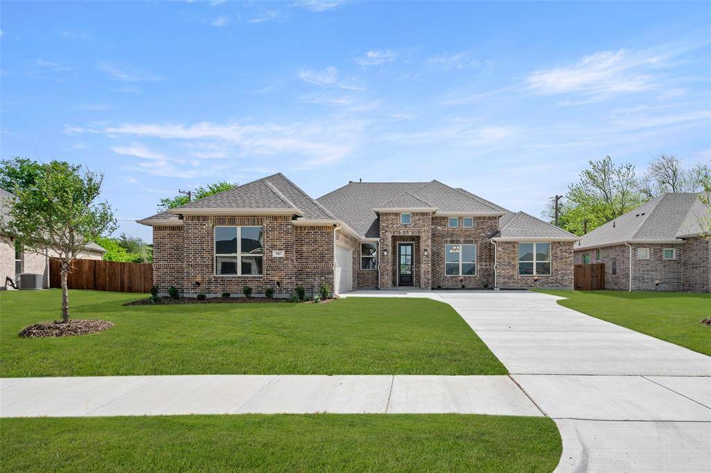 947 Richard Pittmon Drive, Desoto, TX 75115