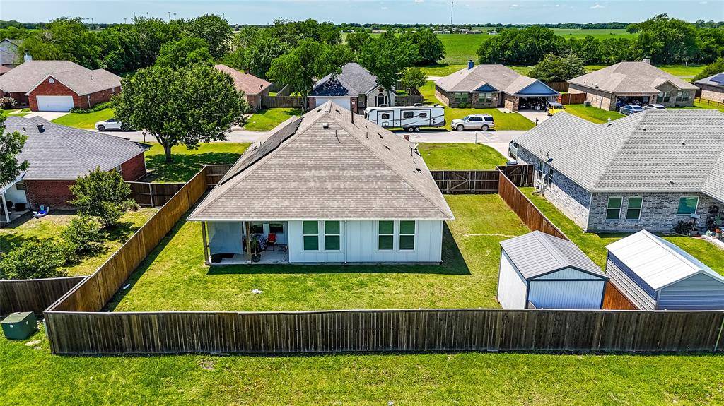 Whitewright, TX 75491,122 Alma Lane
