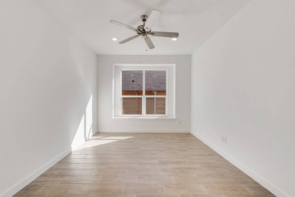 Mesquite, TX 75181,3908 Falcon Field Drive