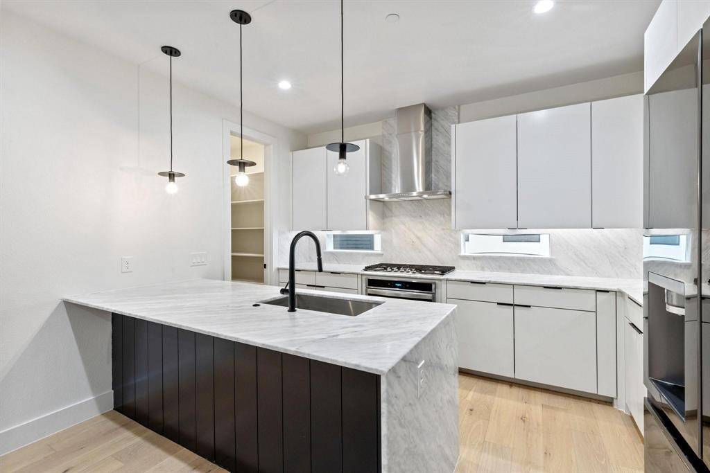 Dallas, TX 75208,1147 N Madison Avenue #104