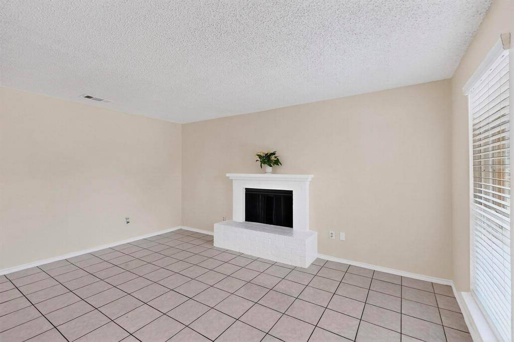 Arlington, TX 76014,2707-2709 Petersburg Drive