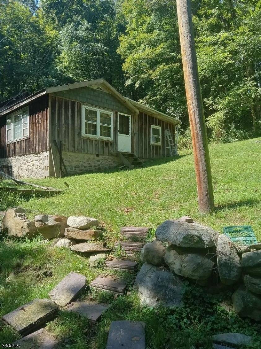 10 Lakewood Trl, Frankford Twp., NJ 07826