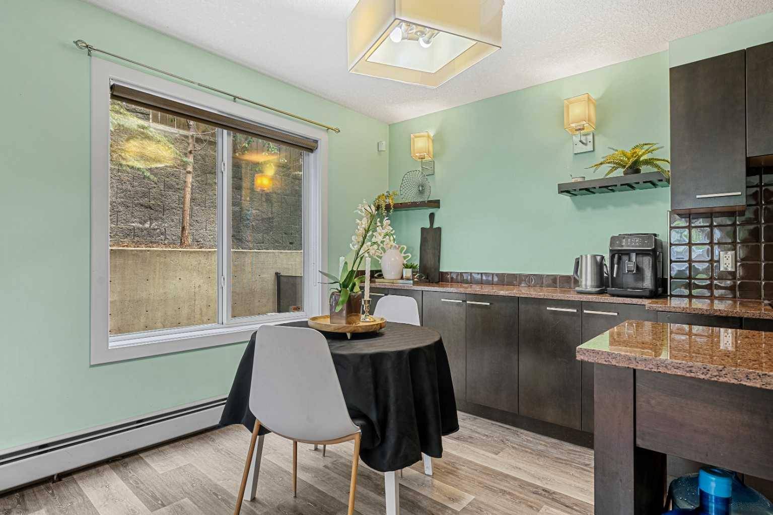 Calgary, AB T2S3A3,24 Mission RD SW #203