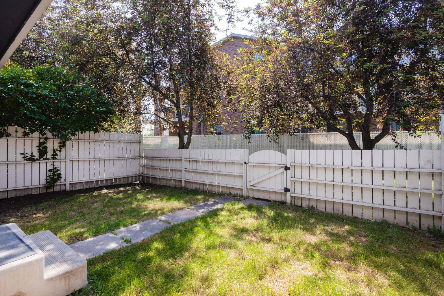 Calgary, AB T2A5P7,175 Manora PL NE #22