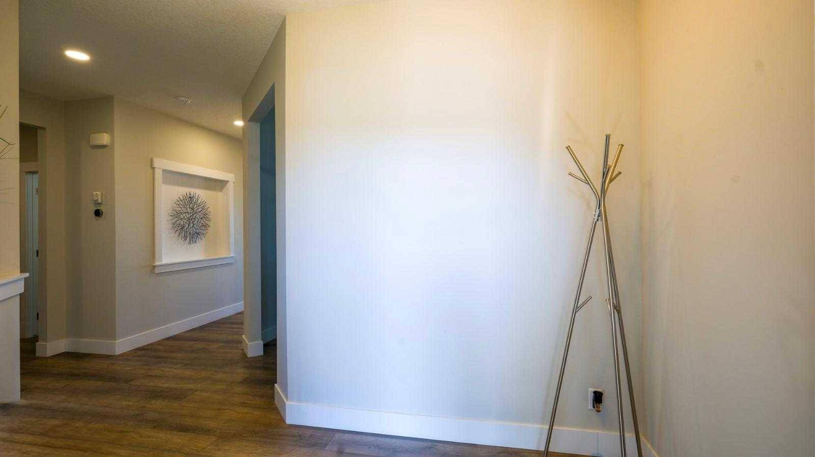 Calgary, AB T3R0M1,292 Nolanfield WAY NW