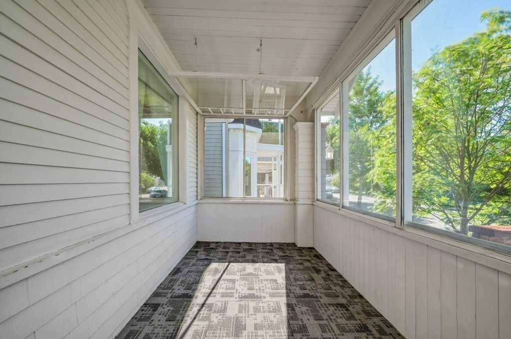Calgary, AB T2P 3E4,322 9 AVE Northeast