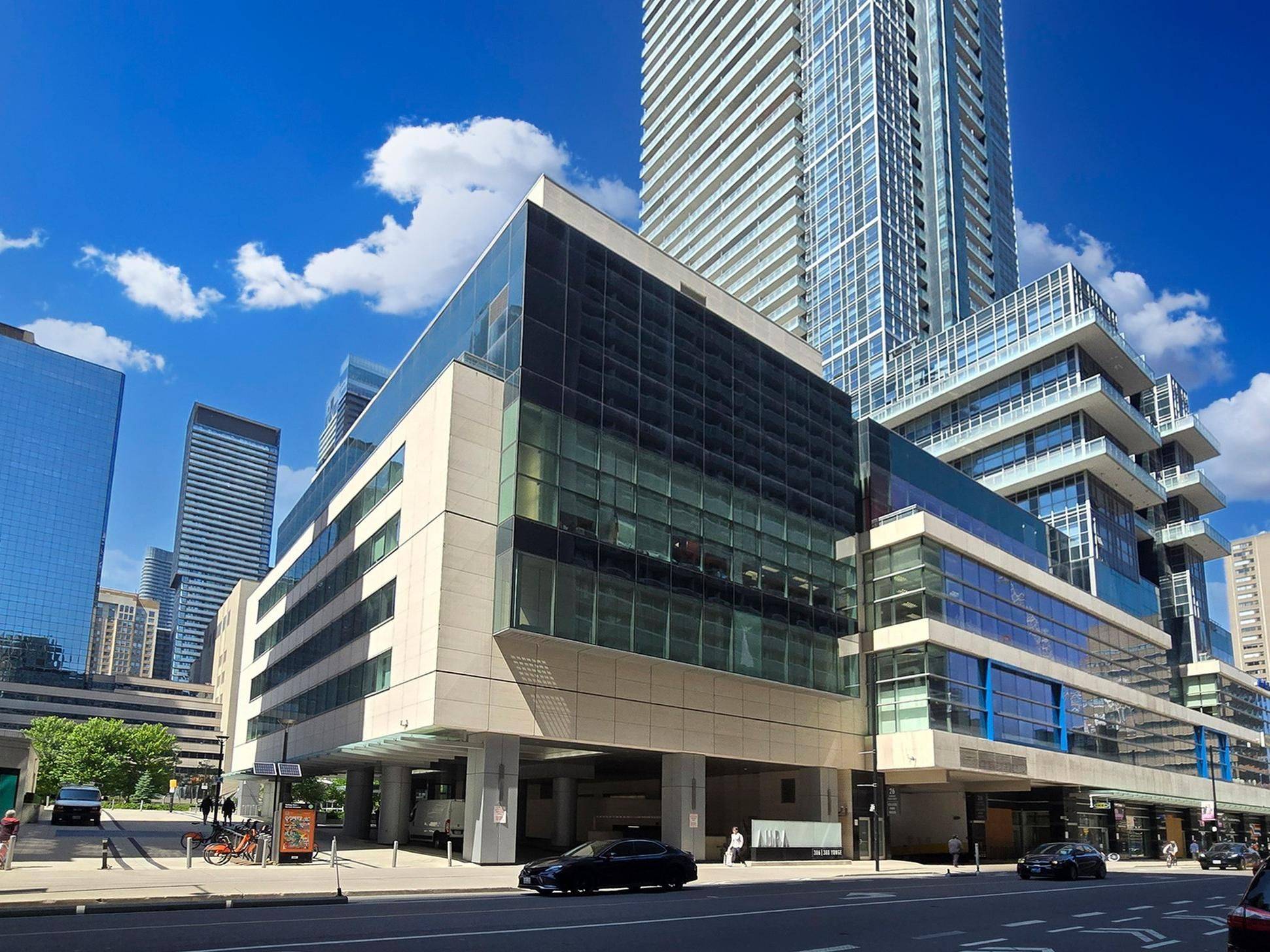 386 Yonge ST #1813, Toronto C01, ON M5B 0A5