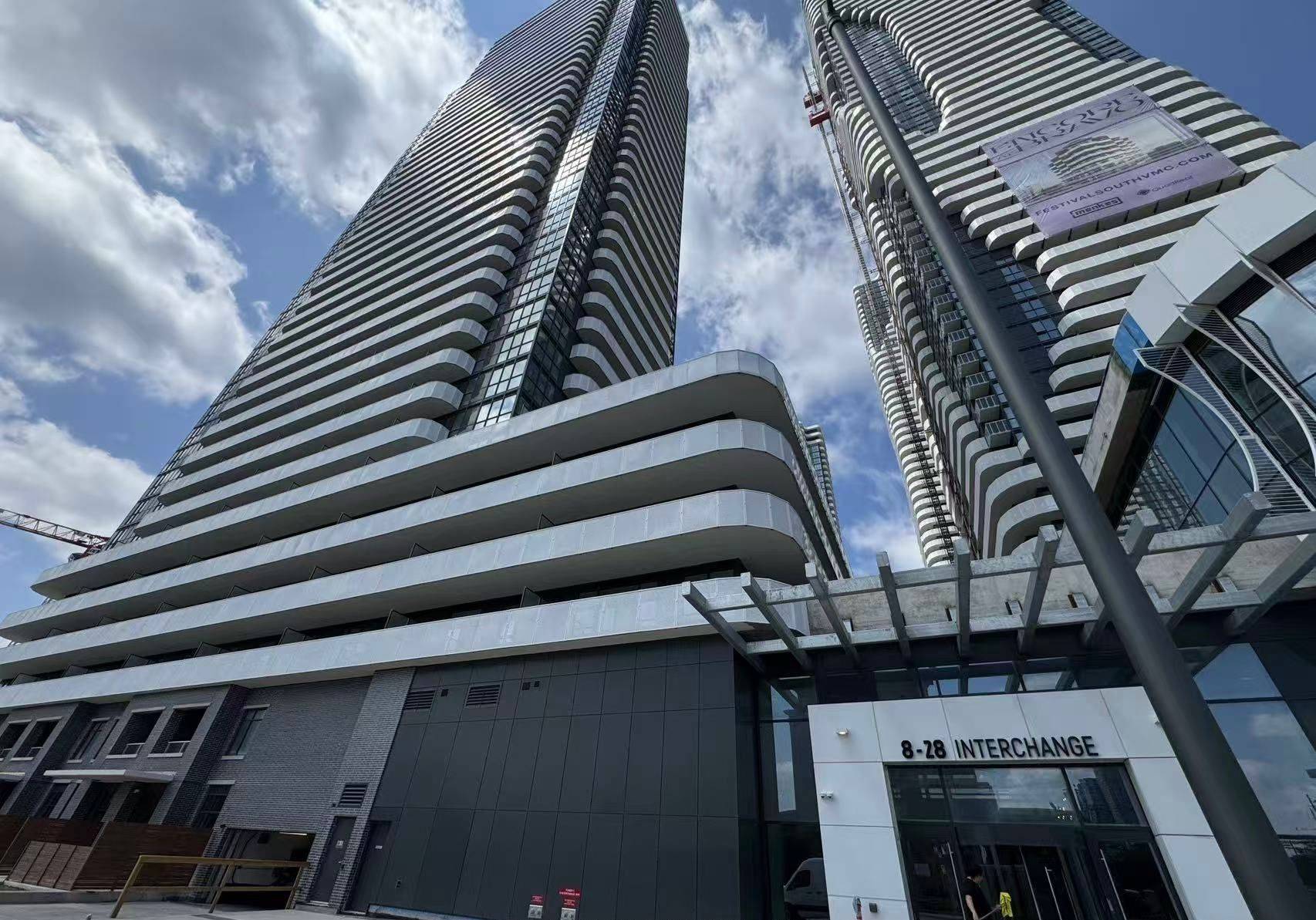 28 interchange WAY #1516, Vaughan, ON L4K 0P8