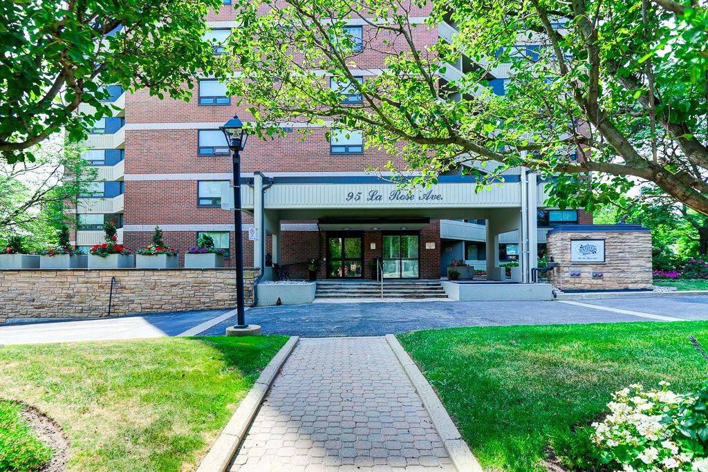Toronto W09, ON M9P 3T2,95 La Rose AVE #704