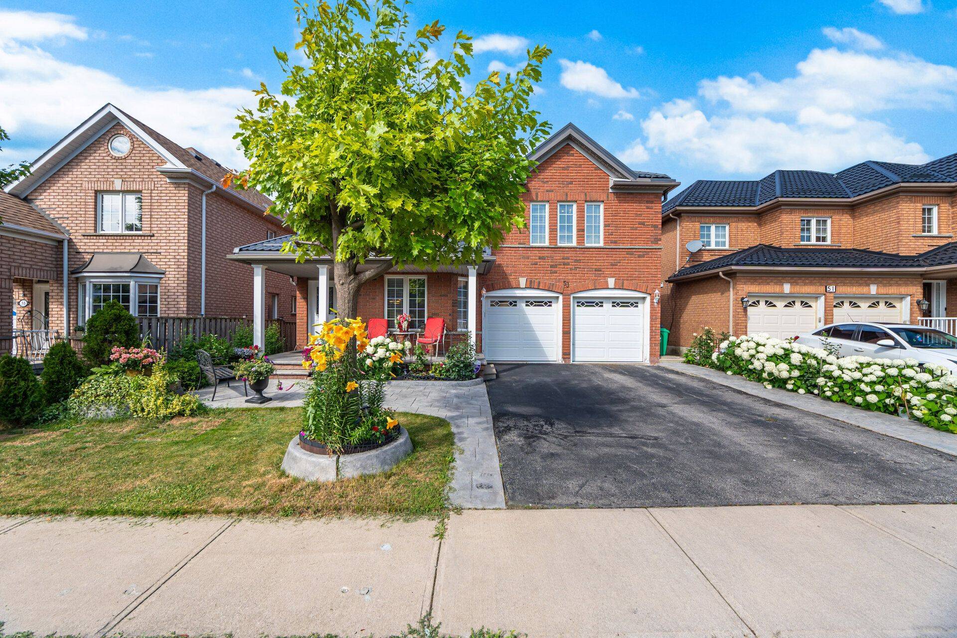 53 Wild Indigo CRES, Brampton, ON L6R 2K3