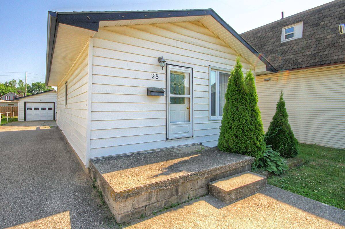 St. Thomas, ON N5R 2V8,28 Mary ST E