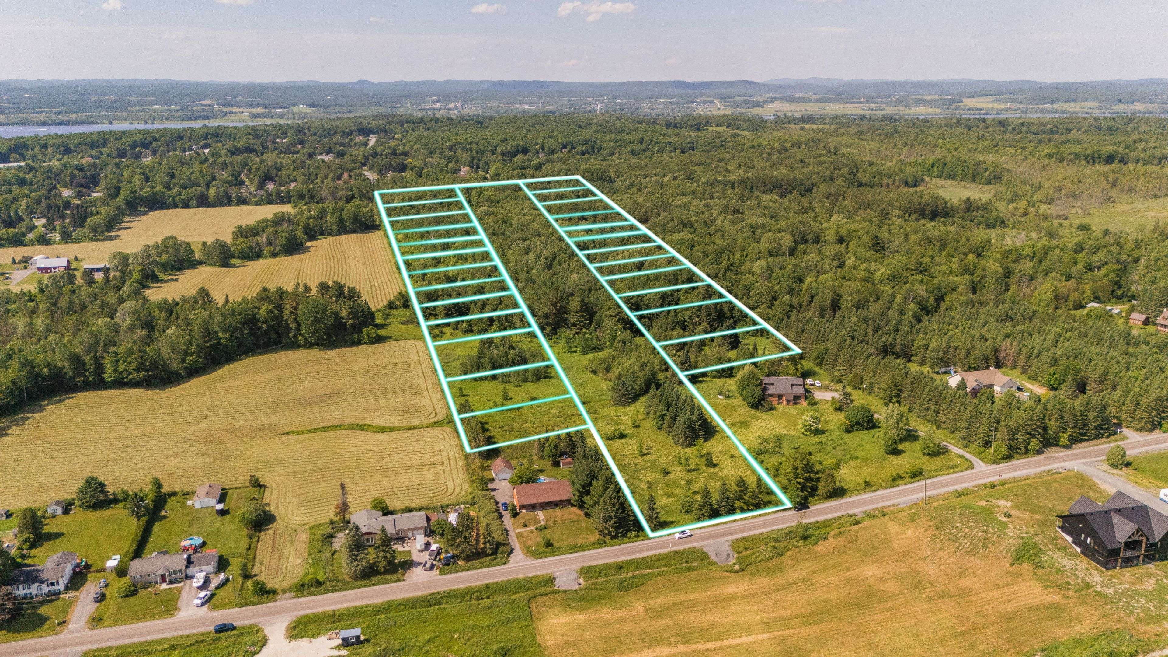 1963 CLARK RD, Clarence-rockland, ON K4K 1K7