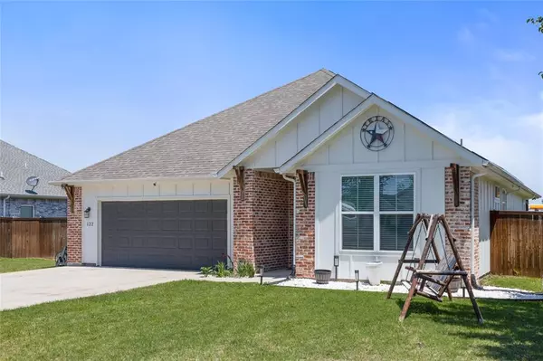 122 Alma Lane, Whitewright, TX 75491