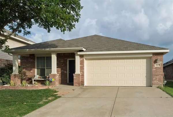 9217 Oldwest Trail, Fort Worth, TX 76131