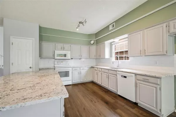 Flower Mound, TX 75028,2221 Bennington Avenue