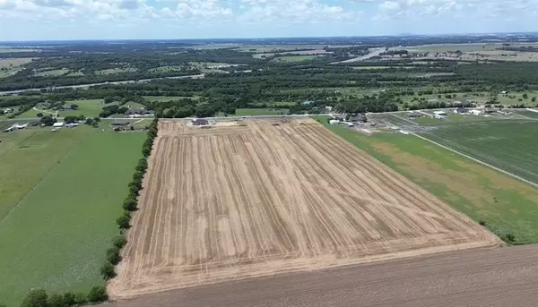Palmer, TX 75152,520 Hampel Road