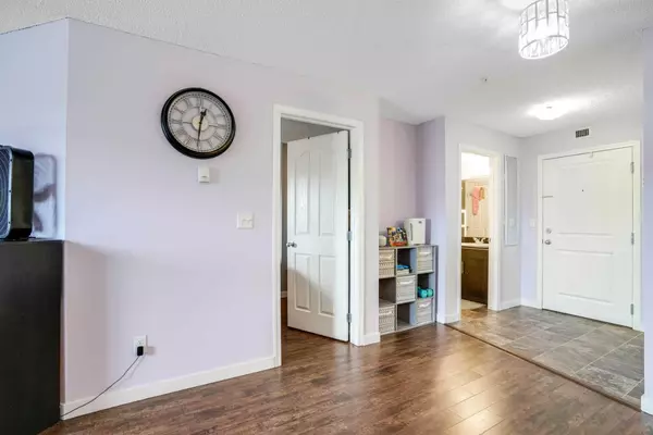 Airdrie, AB T4B 3V7,403 Mackenzie WAY Southwest #4315