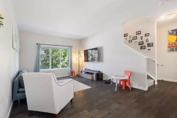 Calgary, AB T3P 0P3,503 Evansridge Common NW