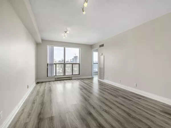 Toronto C08, ON M5B 2M4,298 JARVIS ST #604