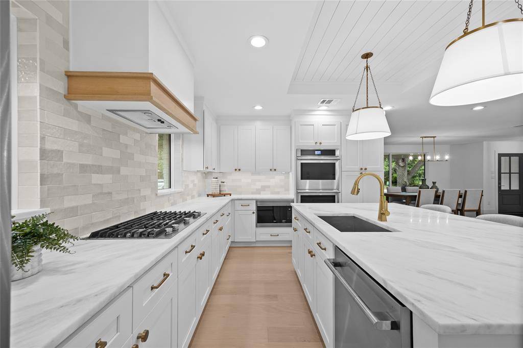 7150 Blairview Drive, Dallas, TX 75230